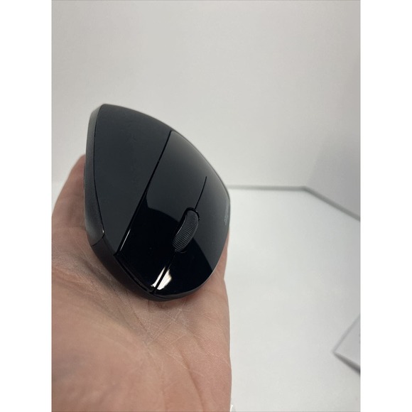 Perixx PERIMICE-713N Wireless 2.4G Optical Ergonomic Vertical Mouse - Picture 4 of 10